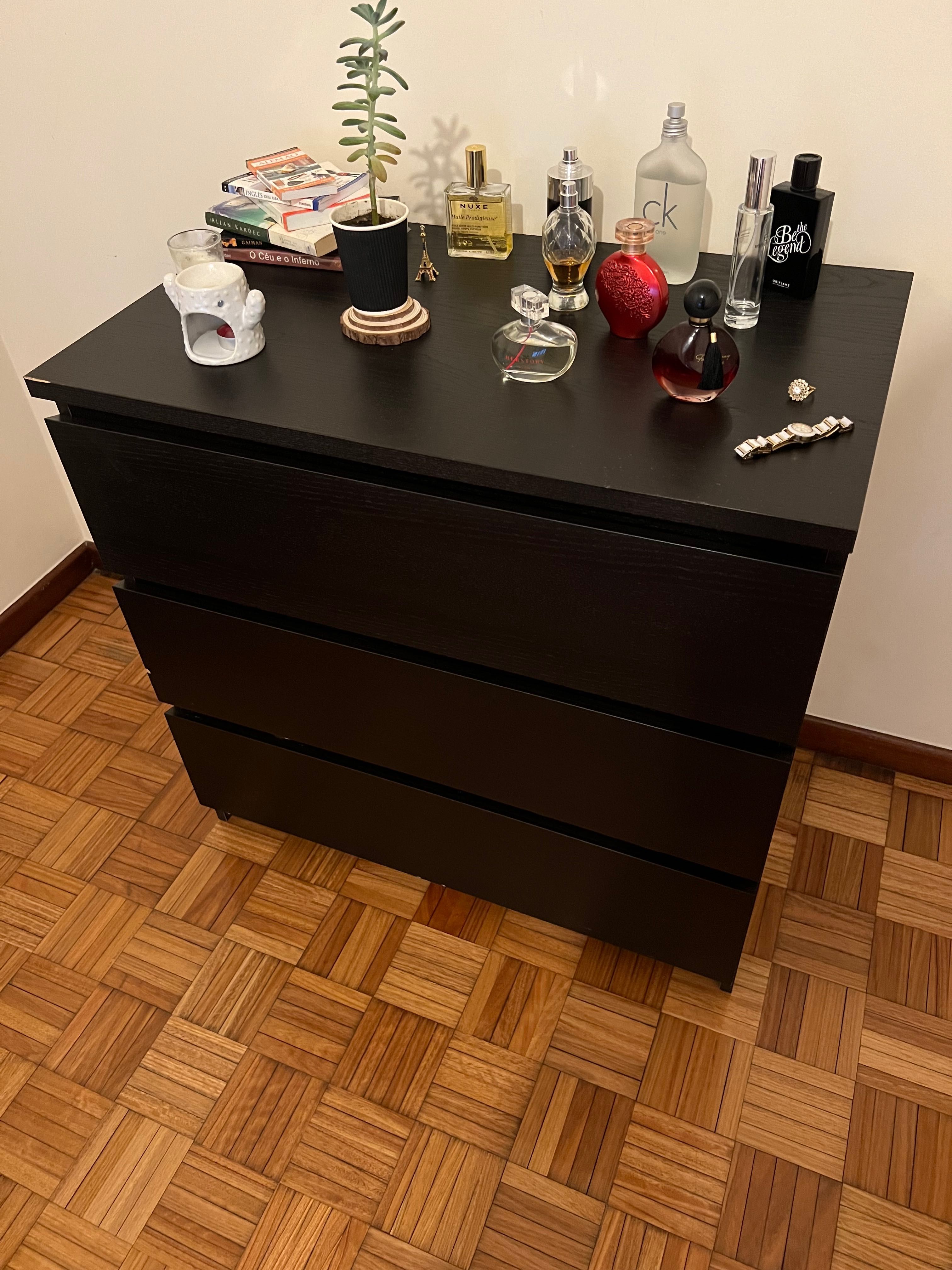 Mobiliário de QUARTO COMPLETO com colchão