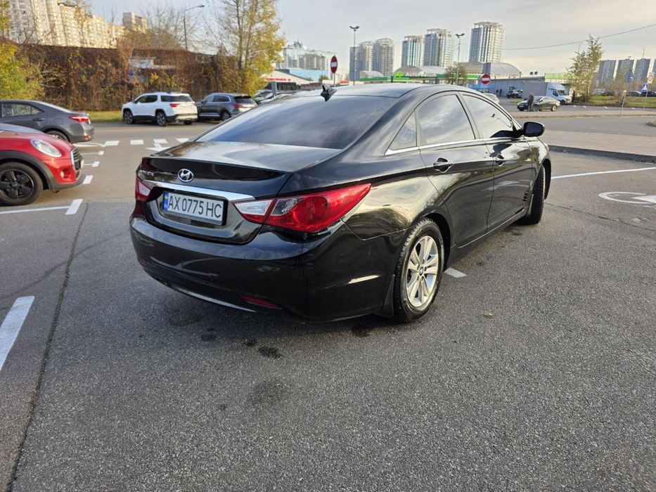 Hyundai Sonata 2.4 бензин, 2011 год. Первый владелец. Кузов не крашен