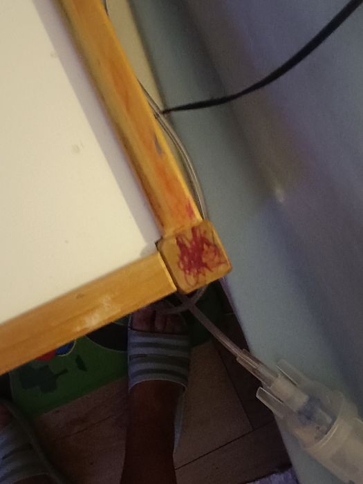 Stolik i krzeselka do pokoju dziecięcego