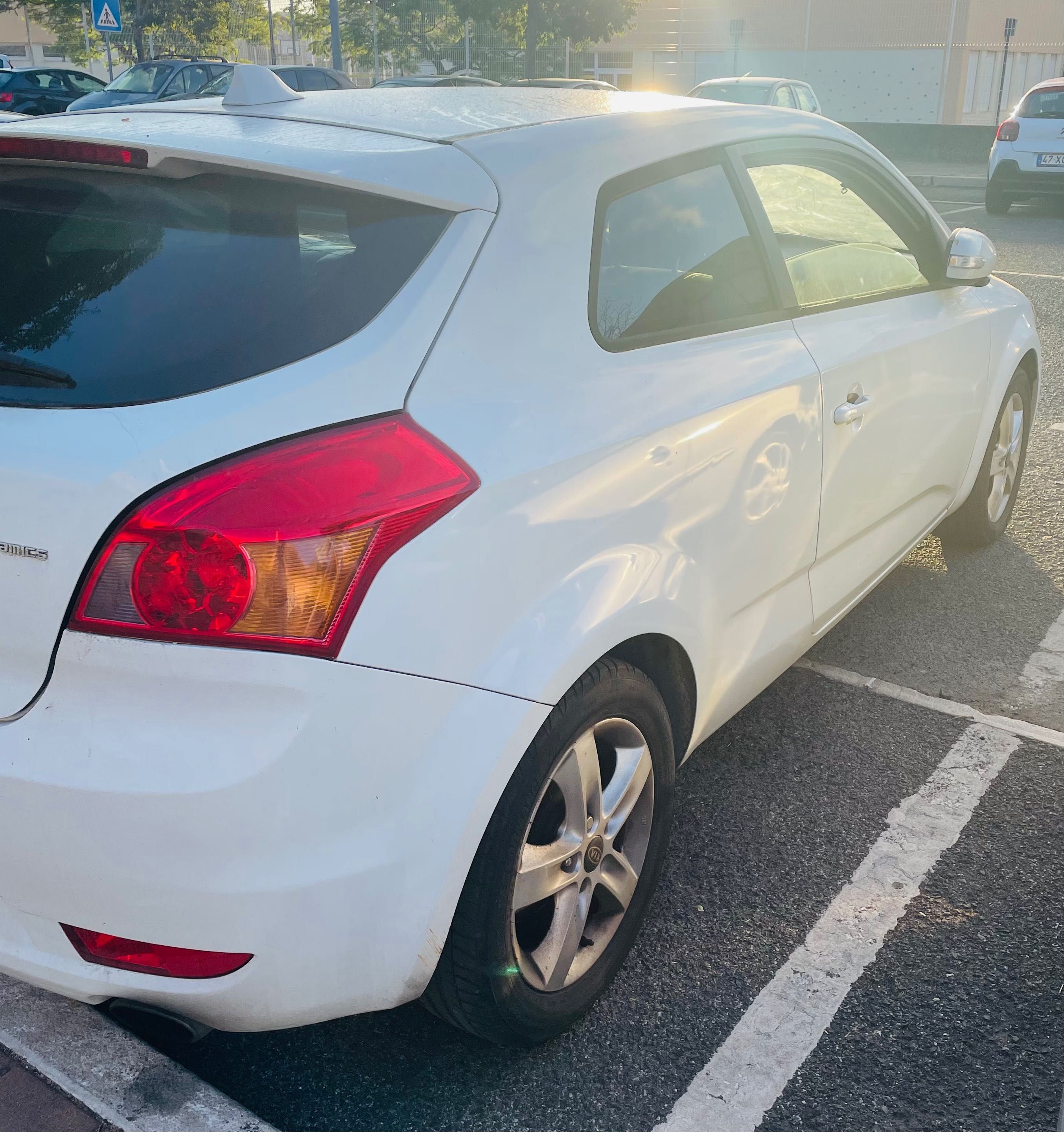 Kia Ceed S Coupé 1.4 CVVT EX ISG