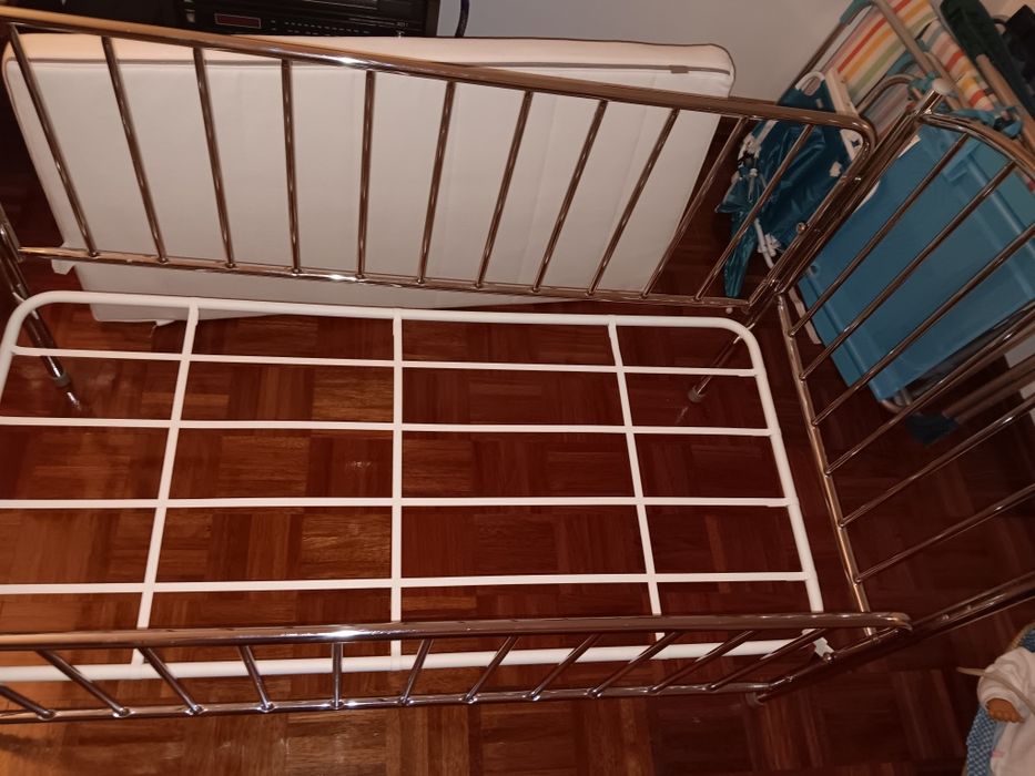 Cama bebe de grades
