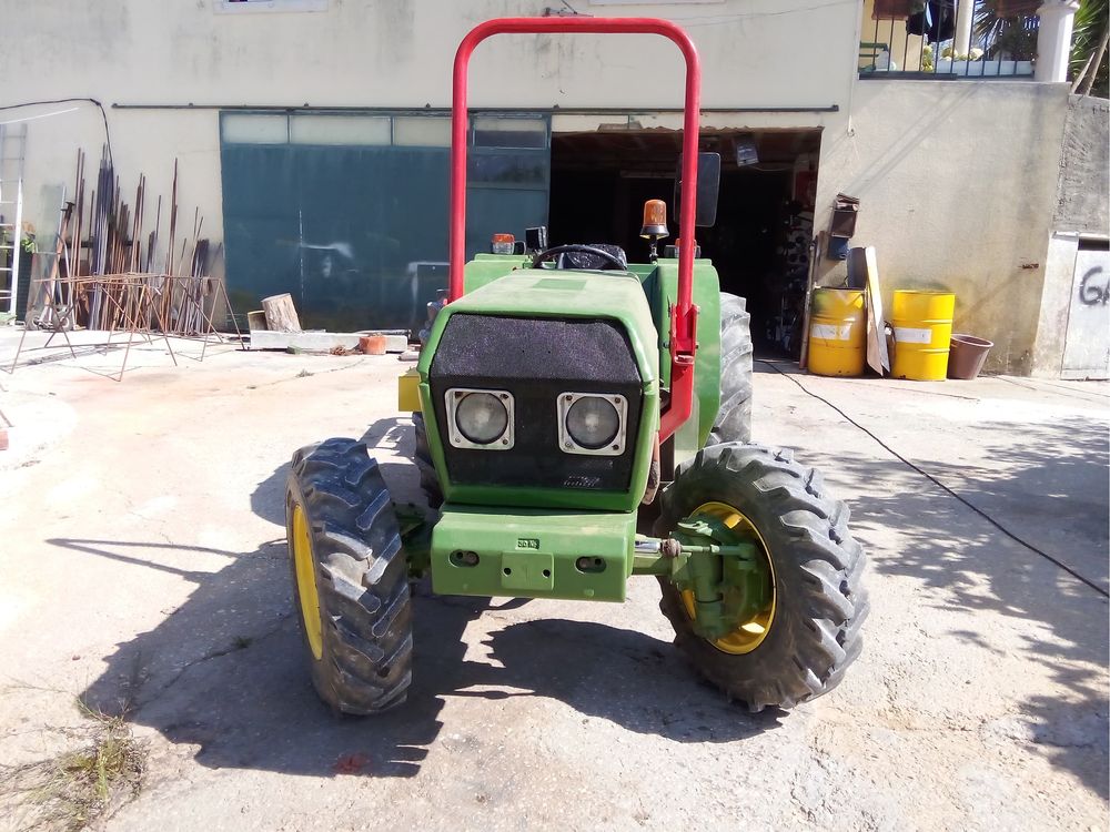Trator John Deere 1845F