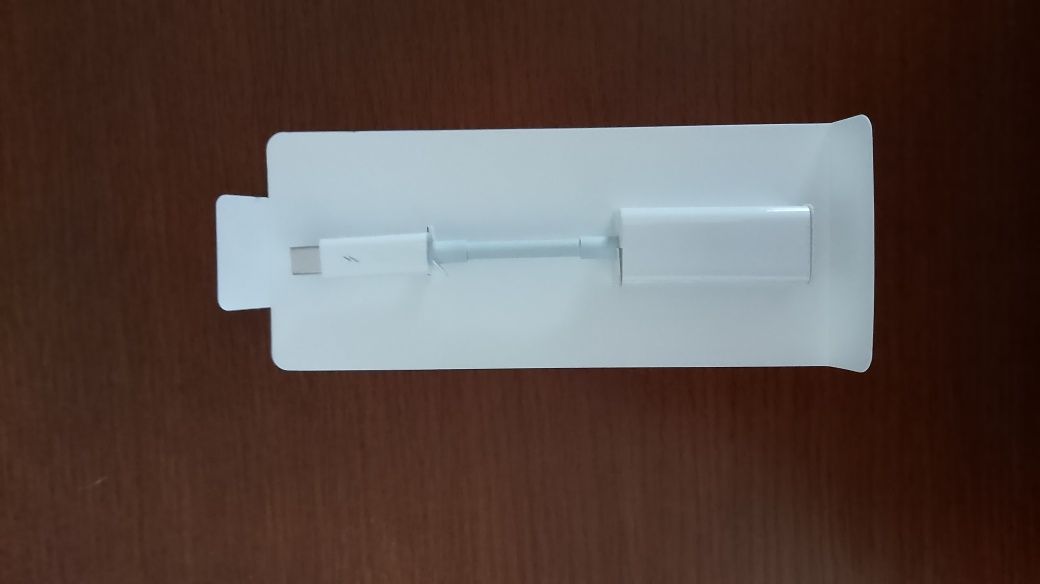 Vendo thunderbolt to gigabit ethernet adaptar