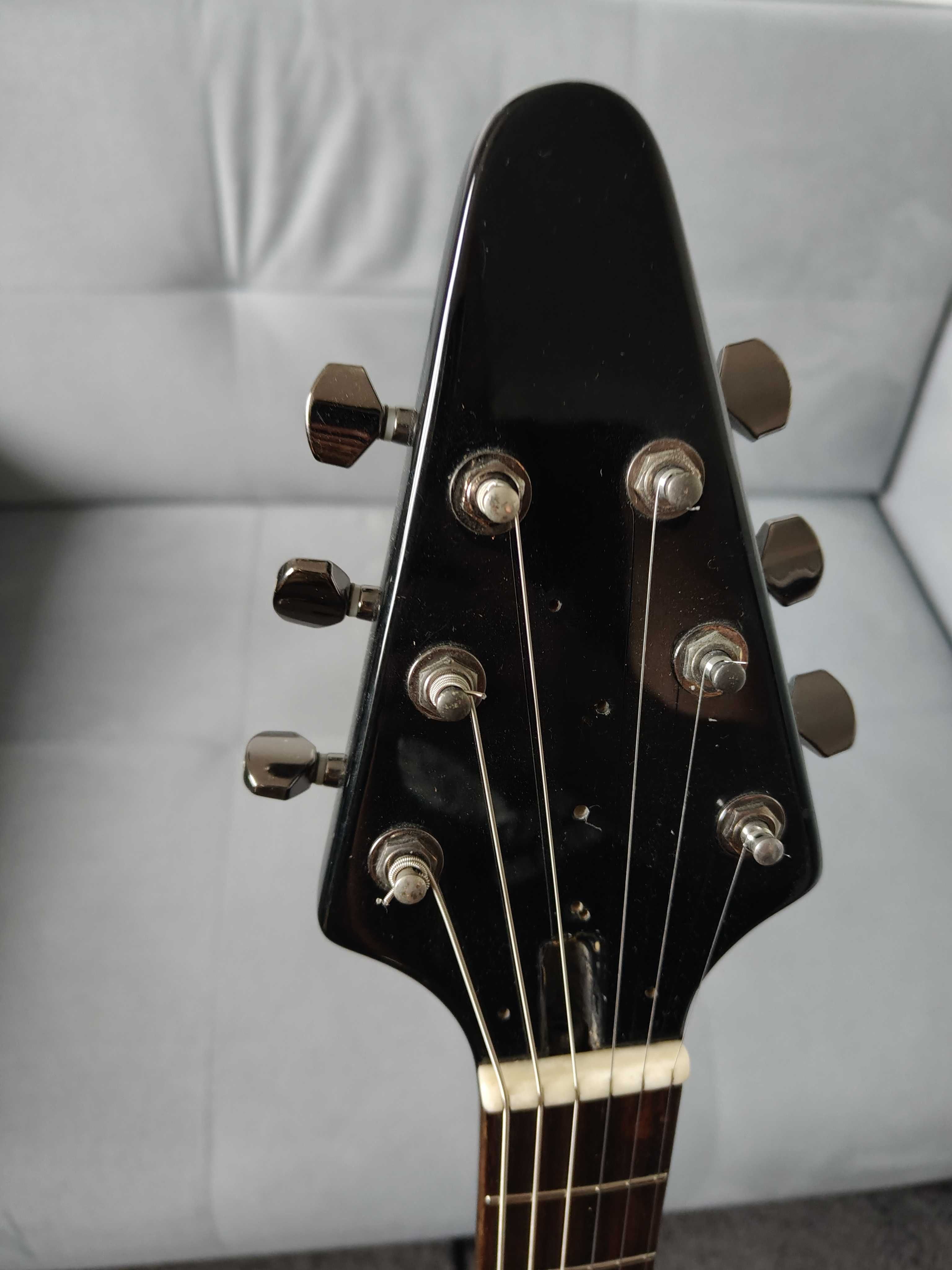 Vintage VV60 Flying V gitara elektryczna