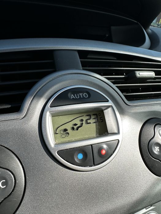 RENAULT GRAND SCENIC 2.0 135KM benzyna+kola zimowe i relingi.Stan BDB.