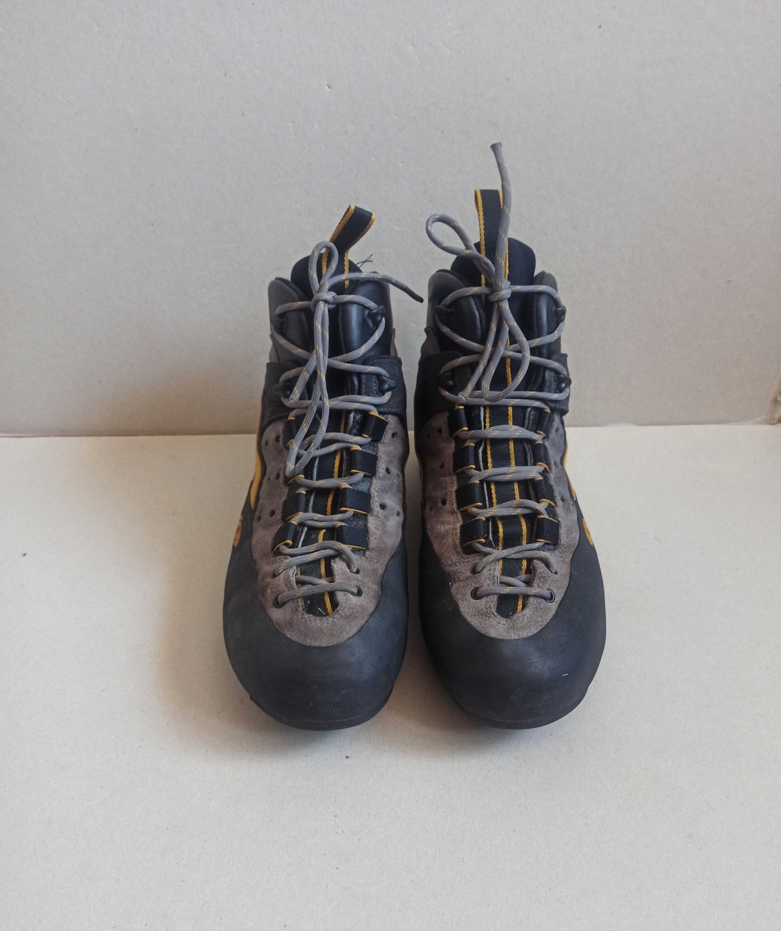 Męskie buty Salomon mountain boots roz.44 2/3