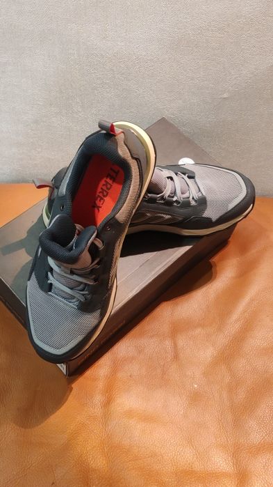 Кроссовки адидас adidas оригинал новые, обмен