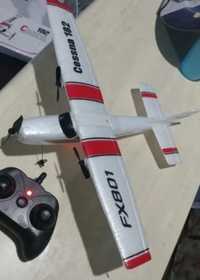 Літак на радіокеруванні Cessna 182 6-AXIS GYRO 2,4G_розміри 500*370*59