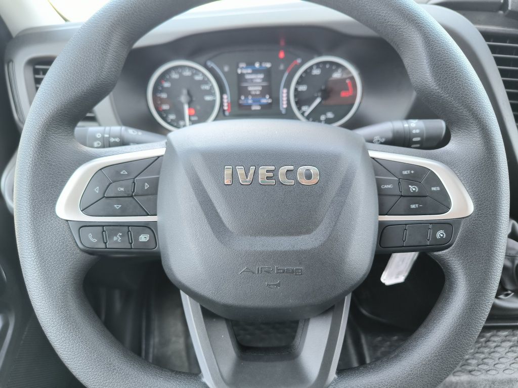 Iveco Daily 35s18 furgão motor 3.000 180cv