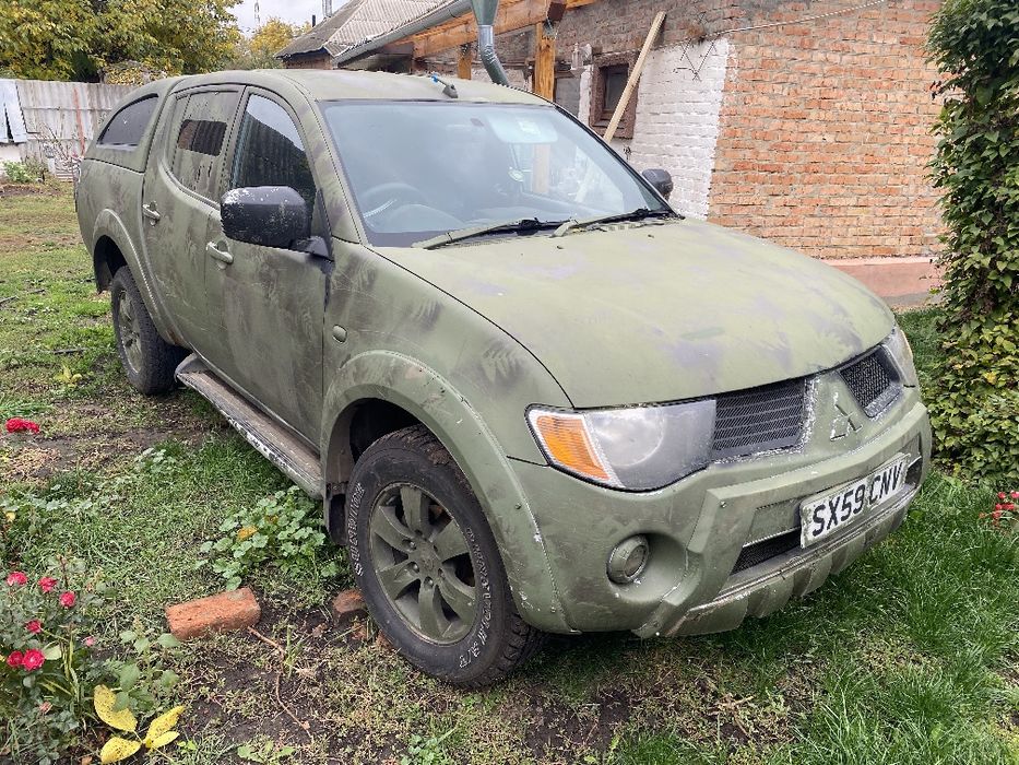 Mitsubishi l200 в хорошому стані,сів та поїхав