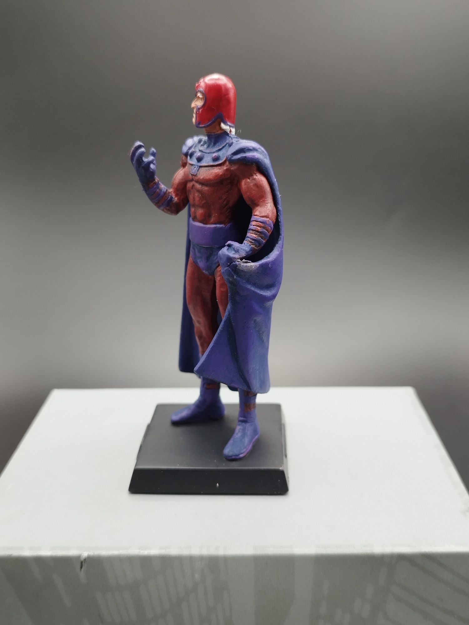 Figurka Marvel klasyczna Magneto #05 ok 8 cm ciężka ołowiana