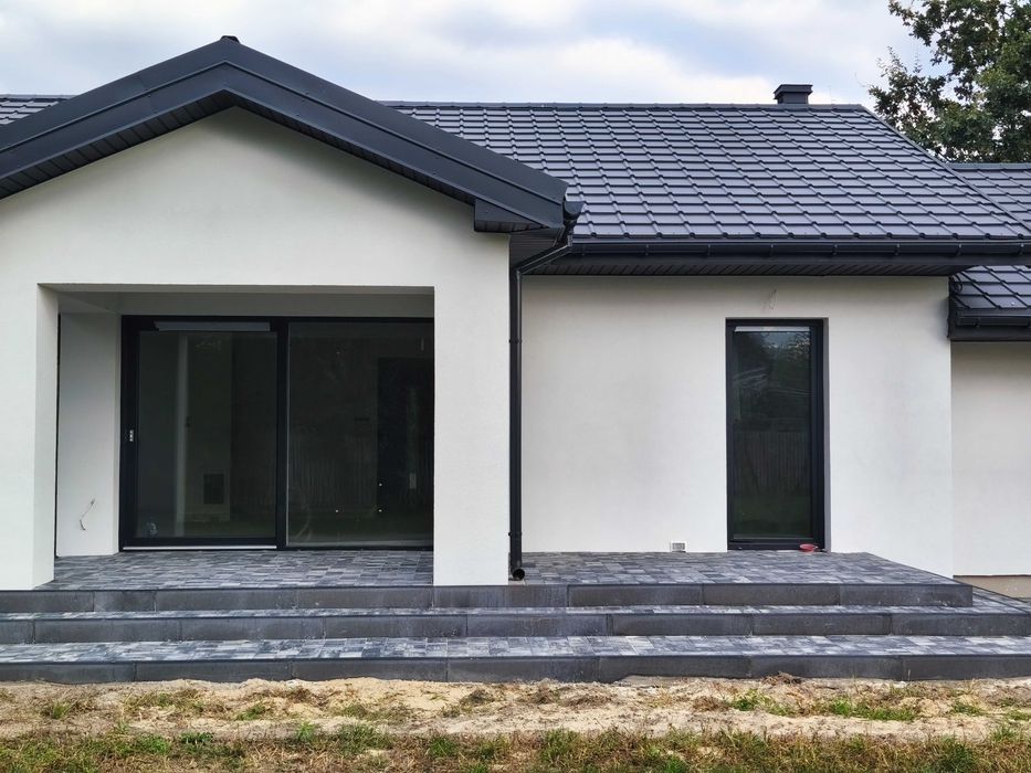 Sprzedam ładny nowy dom w spokojnej okolicy