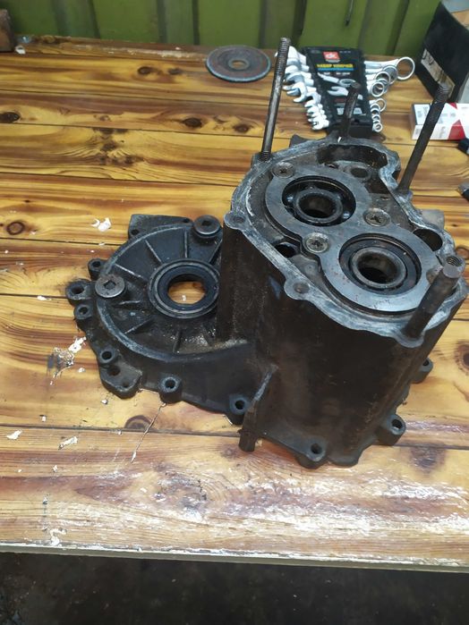 Продам картер коробки передач сенс