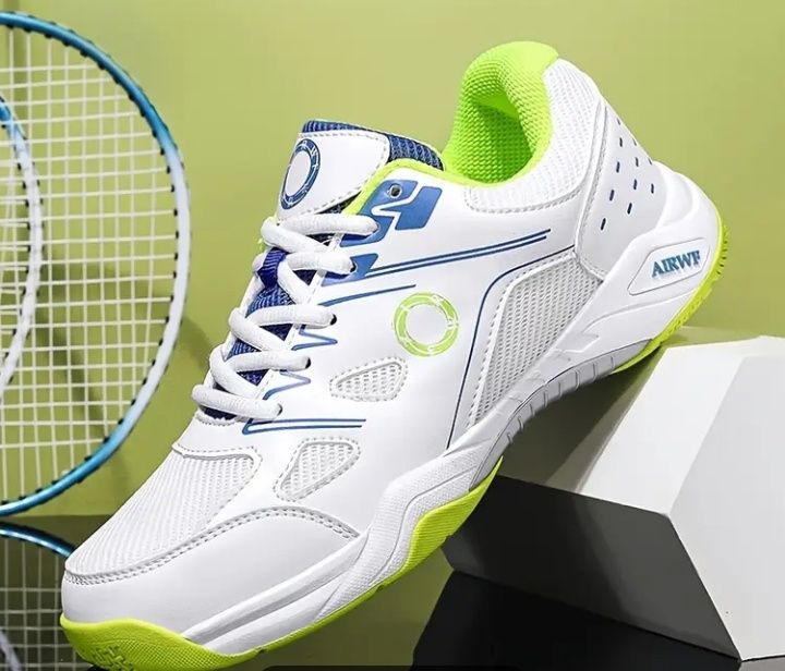 Кросівки всесезонні