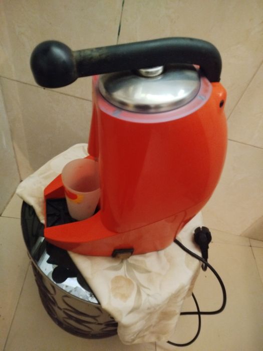 Espremedor de citrinos industrial