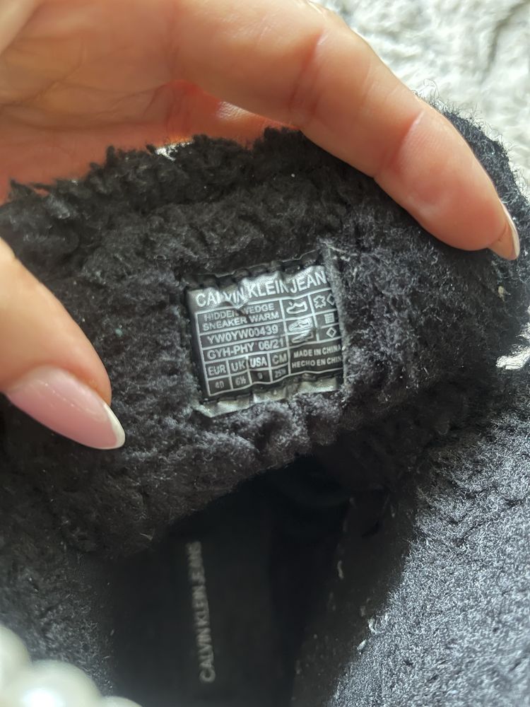 Botki na koturnie skora zamsz calvin Klein 40