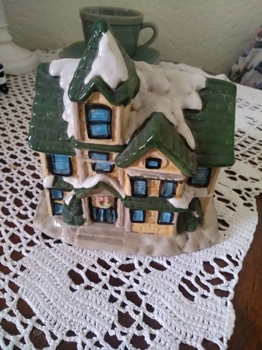 Продам Старинный коллекционный фарфор статуэтка антиквар ретро домик ш