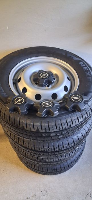 Sprzedam opony 215/70/ R15 C