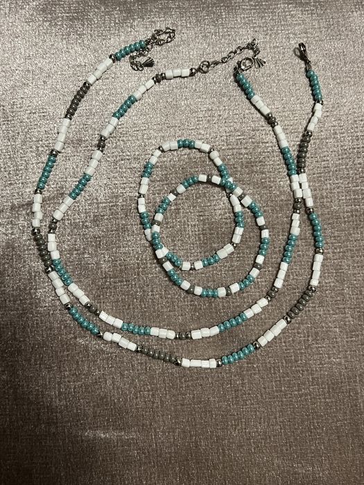 Украшения из бисера. Цены в описании.