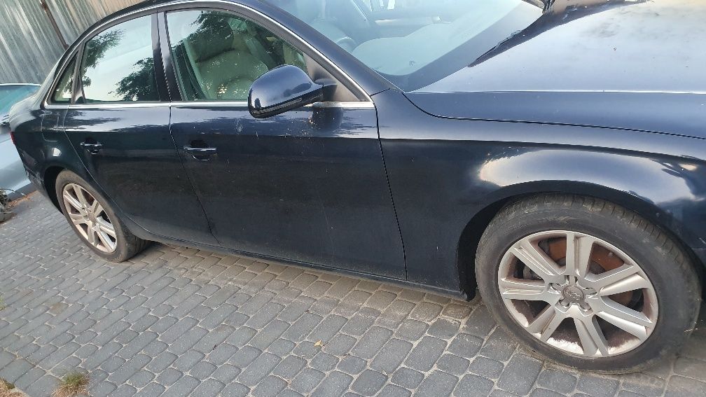 Audi a4 b8 08-12r Sedan Drzwi LZ5A Do założenia w kolor Błotniki