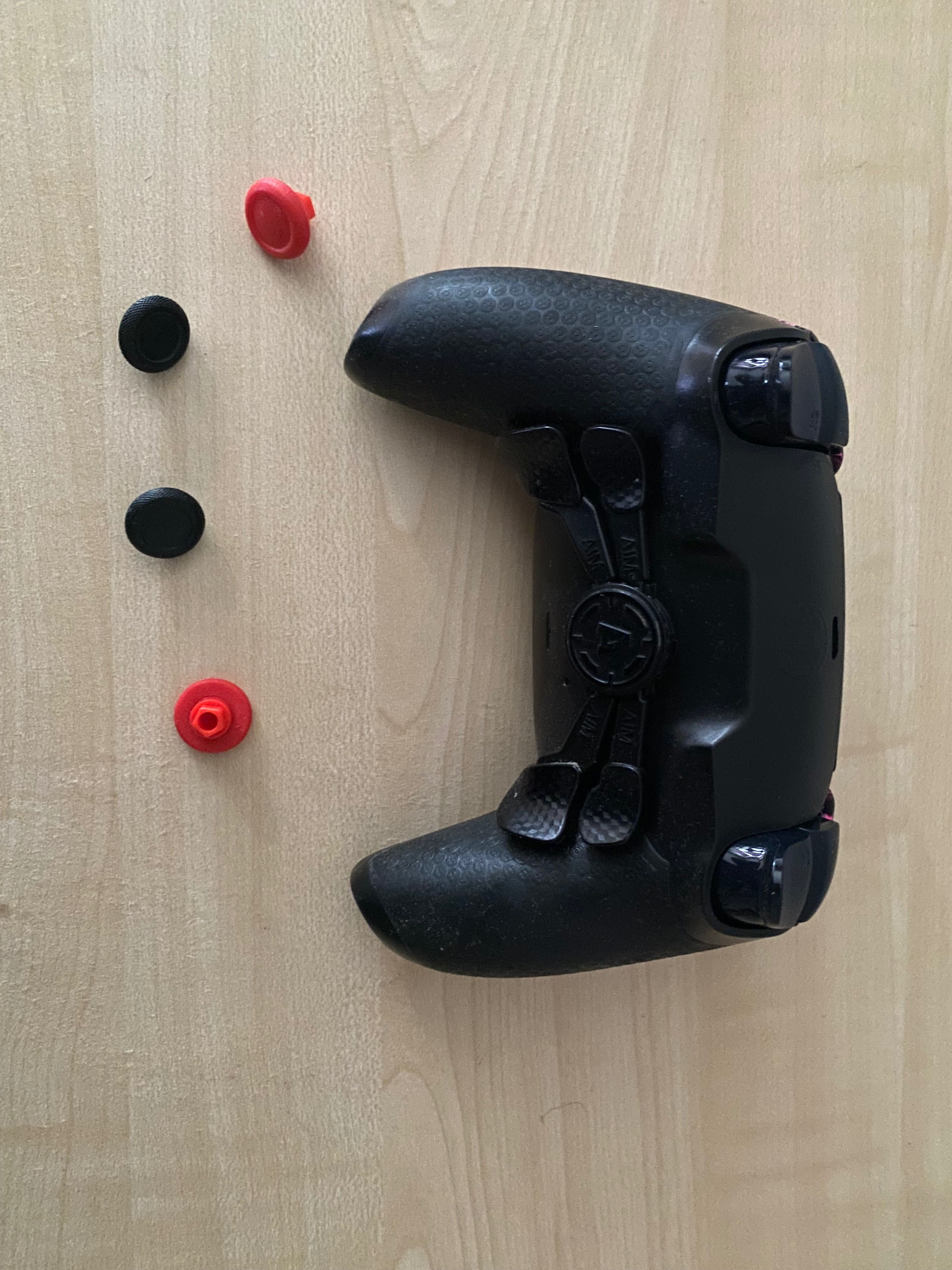 Pad PS5 od Aimcontrollers