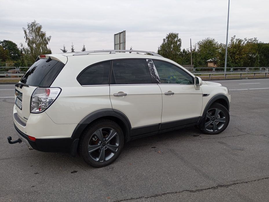 Продам Гарну Chevrolet Captiva C140