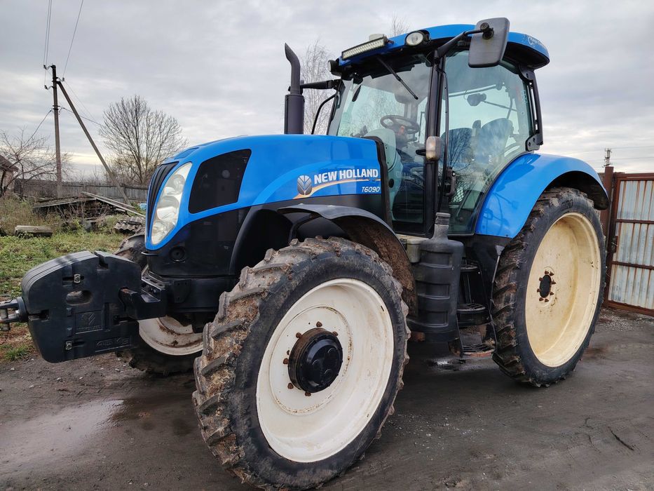 Трактор New Holland T6090