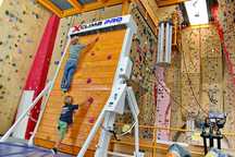 Ruchoma Ścianka Wspinaczkowa xClimbPro - Innowacja we wspinaczce