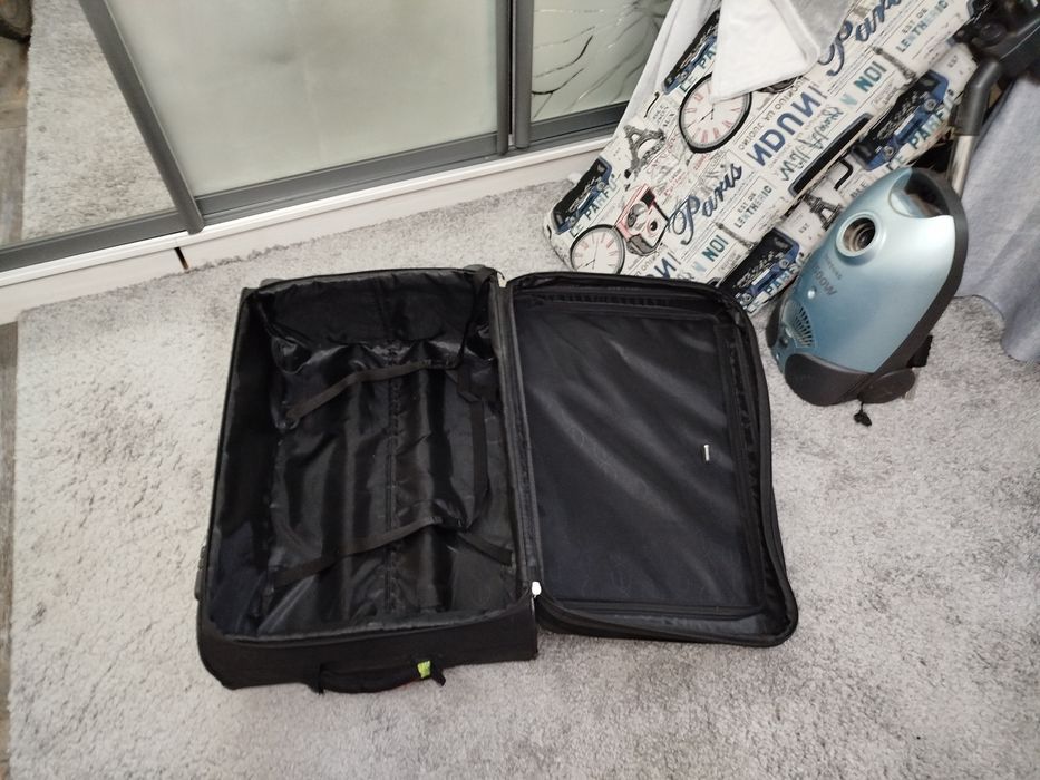 Сучасна валіза для подорожей, , велика та дуже,вмістка