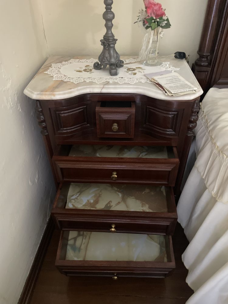 Mobilia de quarto antiga vintage em belissimo estado
