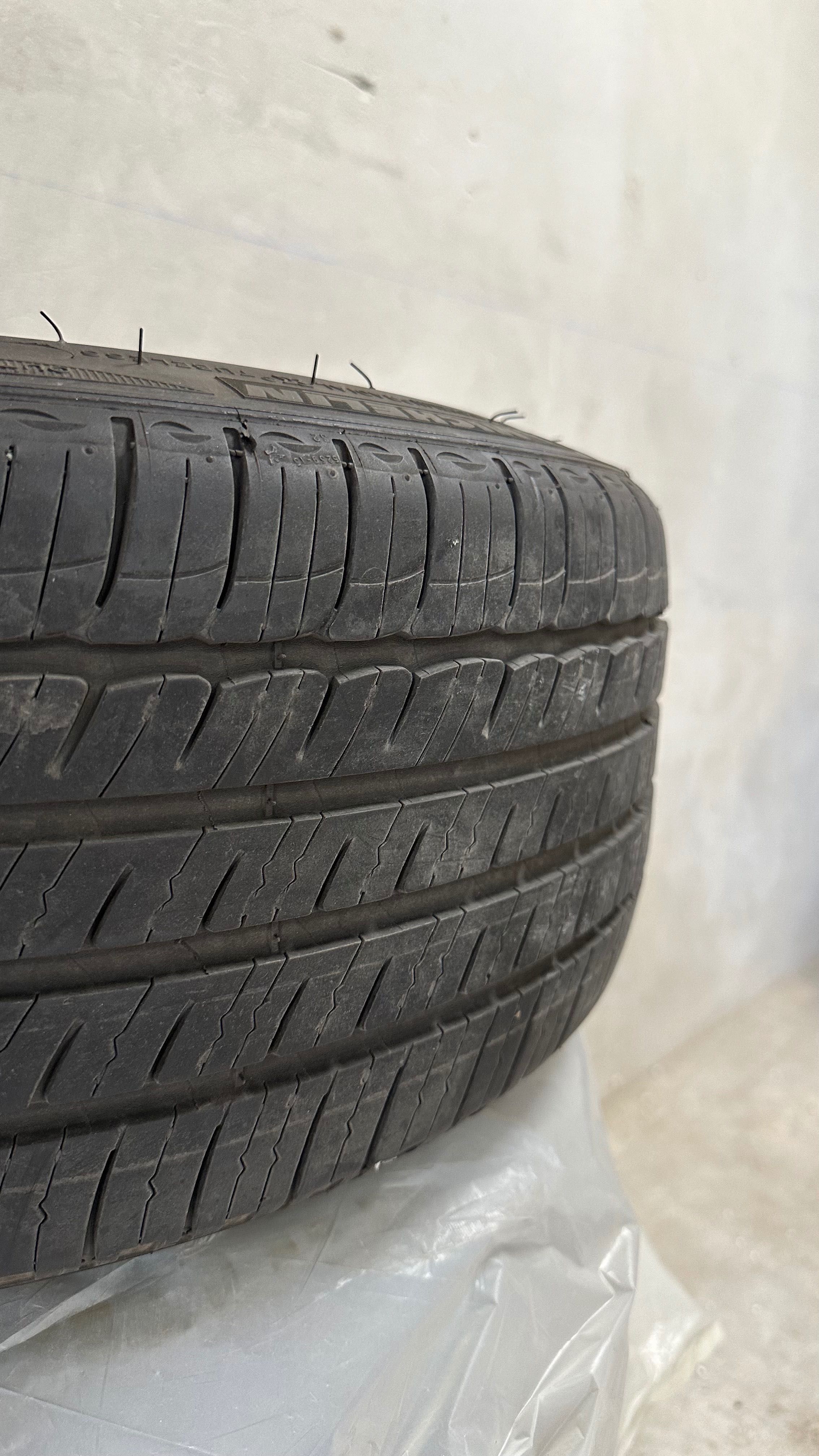 Літня резина, автошини Michelin 225/45 R17, май же нова. Мишелин