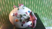 Porcelanowy czajniczek (imbryczek) dla kolekcjonerów