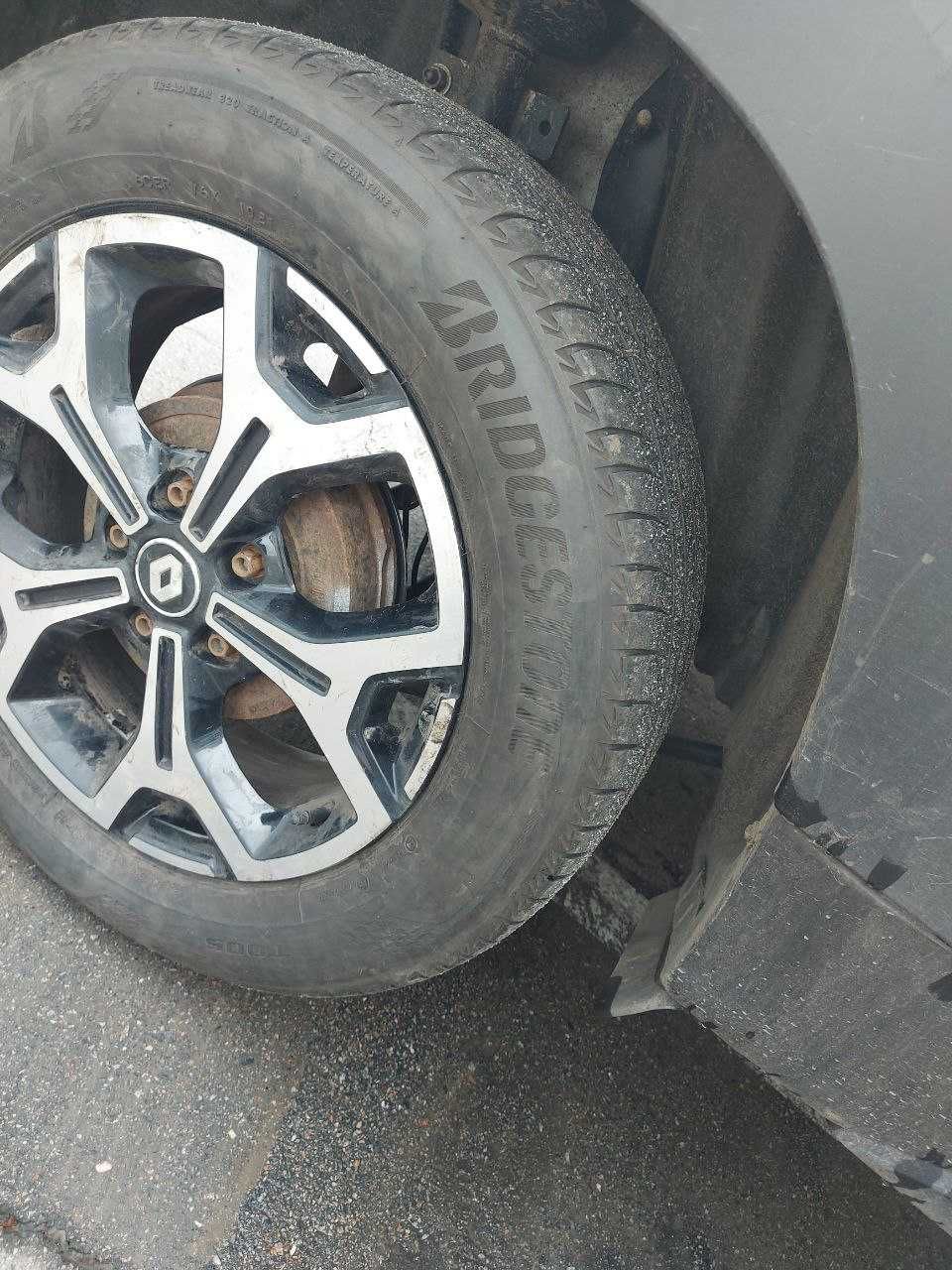 Renault Duster 2 комплектации "Ультрамарин"