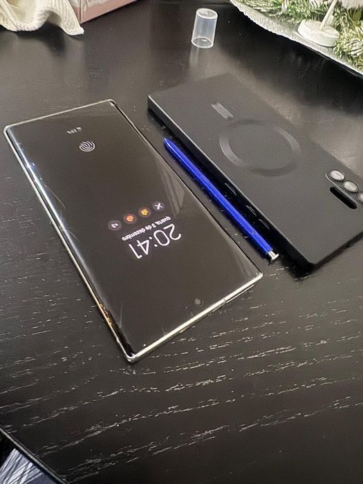 Samsung galaxy Note 10 plus + 12 GB Ram 256 GB   ver descrição não neg
