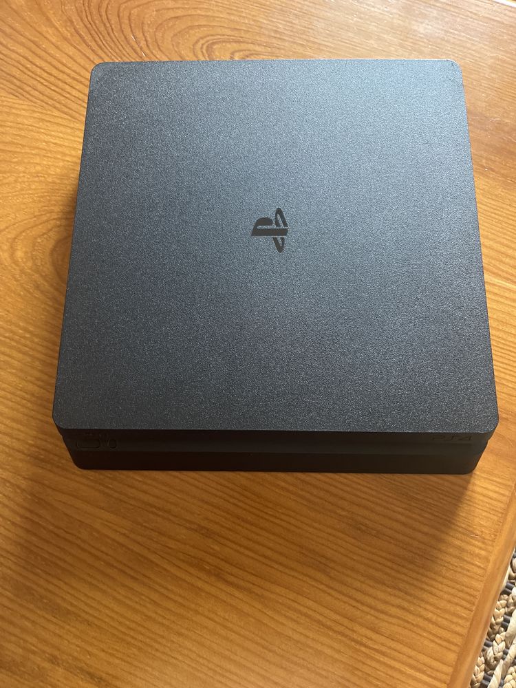 Ps4 como nova com caixa e jogo