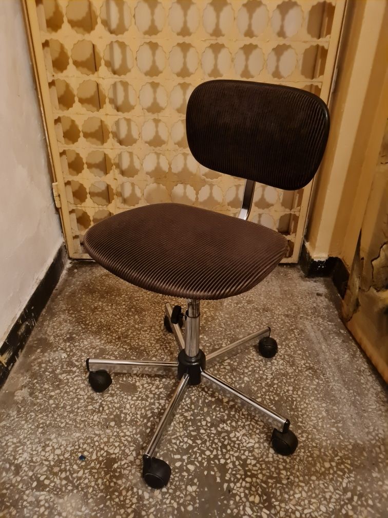 Krzesło biurowe,obrotowe z regulacją wysokości ,lata 70,Mid-century