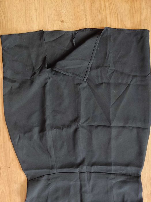 Czarna krótka sukienka na ramiączkach Sinsay