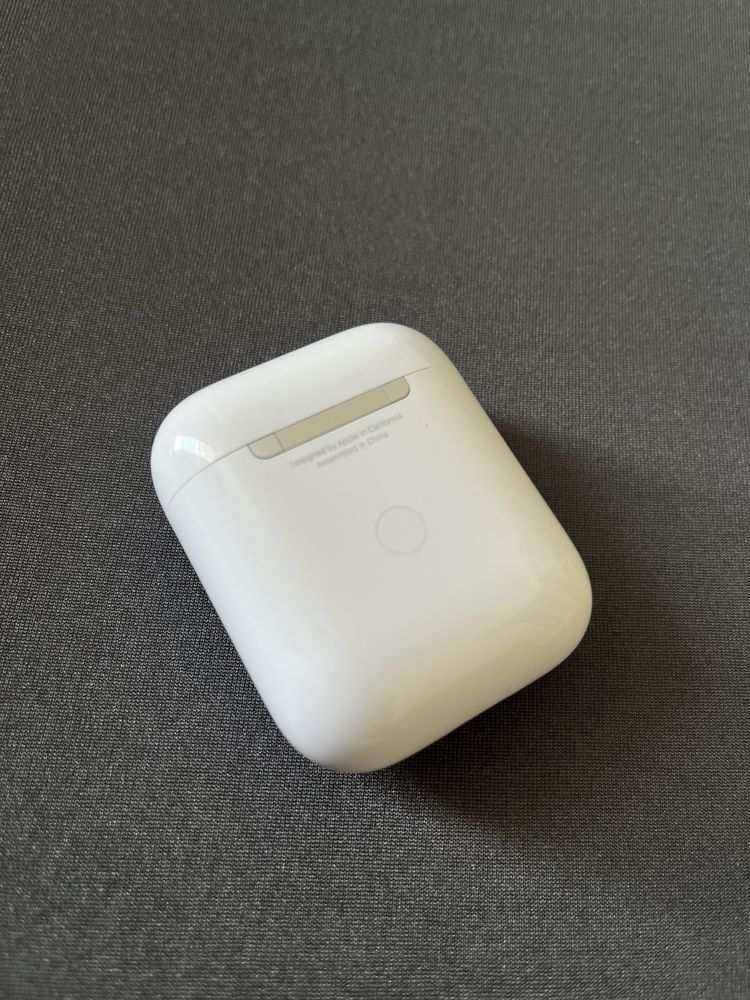Навушники AirPods