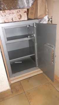 Офисный сейф металлический канцелярский с ячейкой внутри