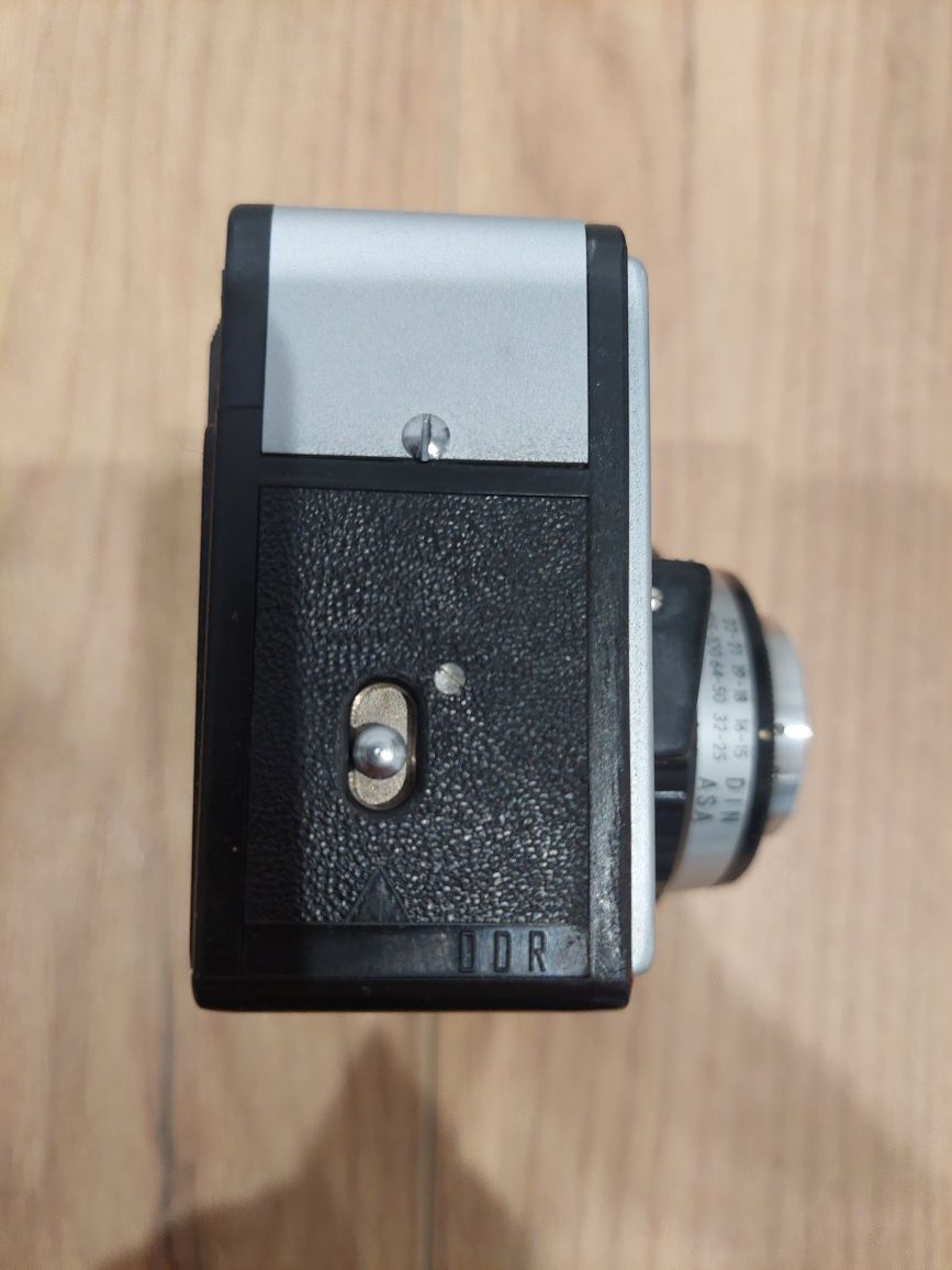 Kolekcjonerski aparat fotograficzny Beirette SL 300.