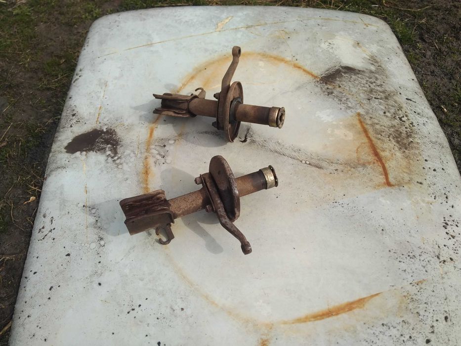 Корпуса передніх стієк АЗЛК  М - 2141