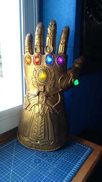 Rękawica Nieskończoności Infinity Gauntlet Marvel Thanos Avengers