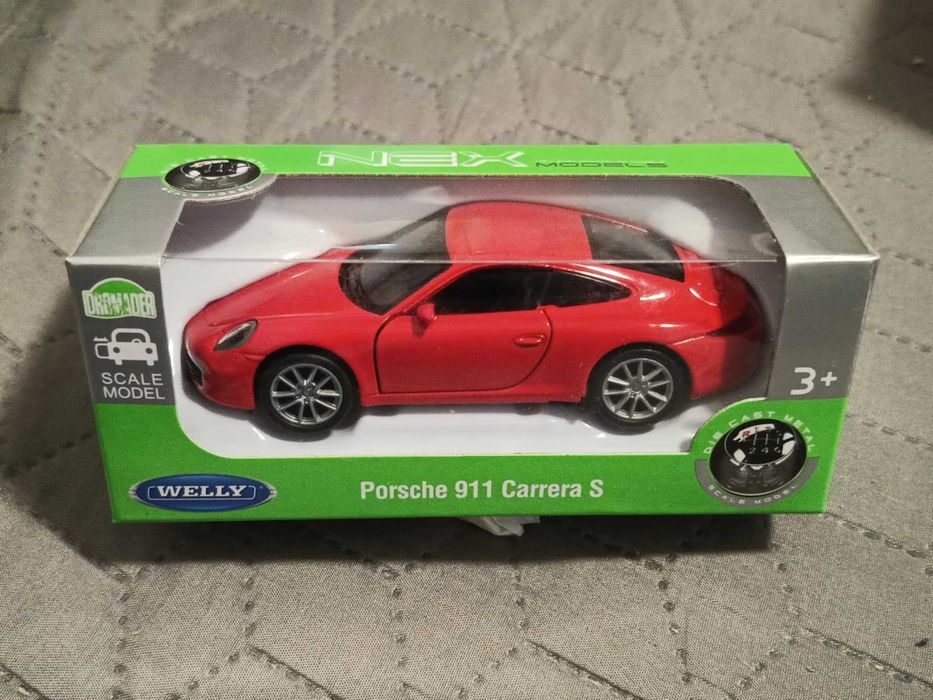 MEtalowy model samochodu Welly 1:43 Porsche 911 Carrera S