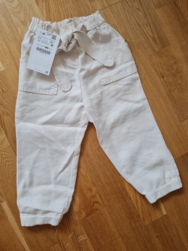 Zara nowe lekkie spodnie rozm 98