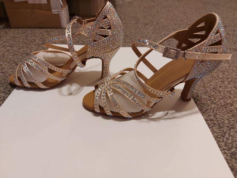 NOWE Profesjonalne buty do tańca latino rozmiar 36 obcas 9cm