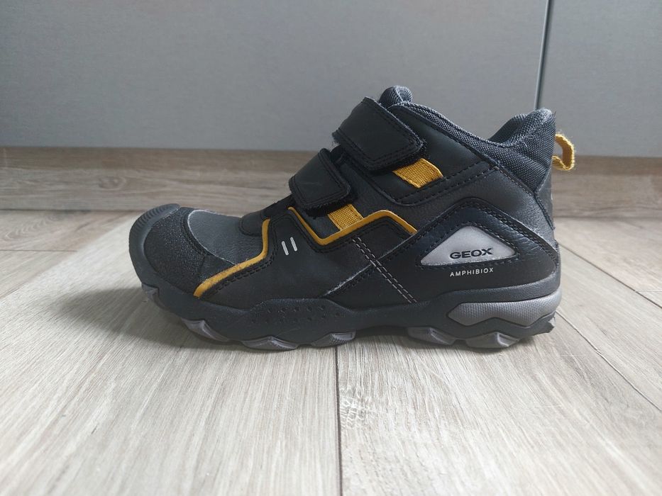 Ботинки Geox кроссовки демисезонные, размер 33