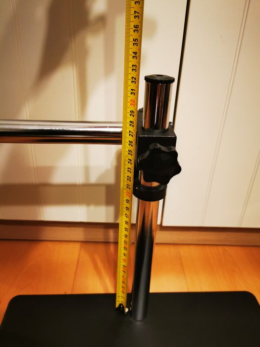 Stojak mikroskopu, uchwyt z podstawą