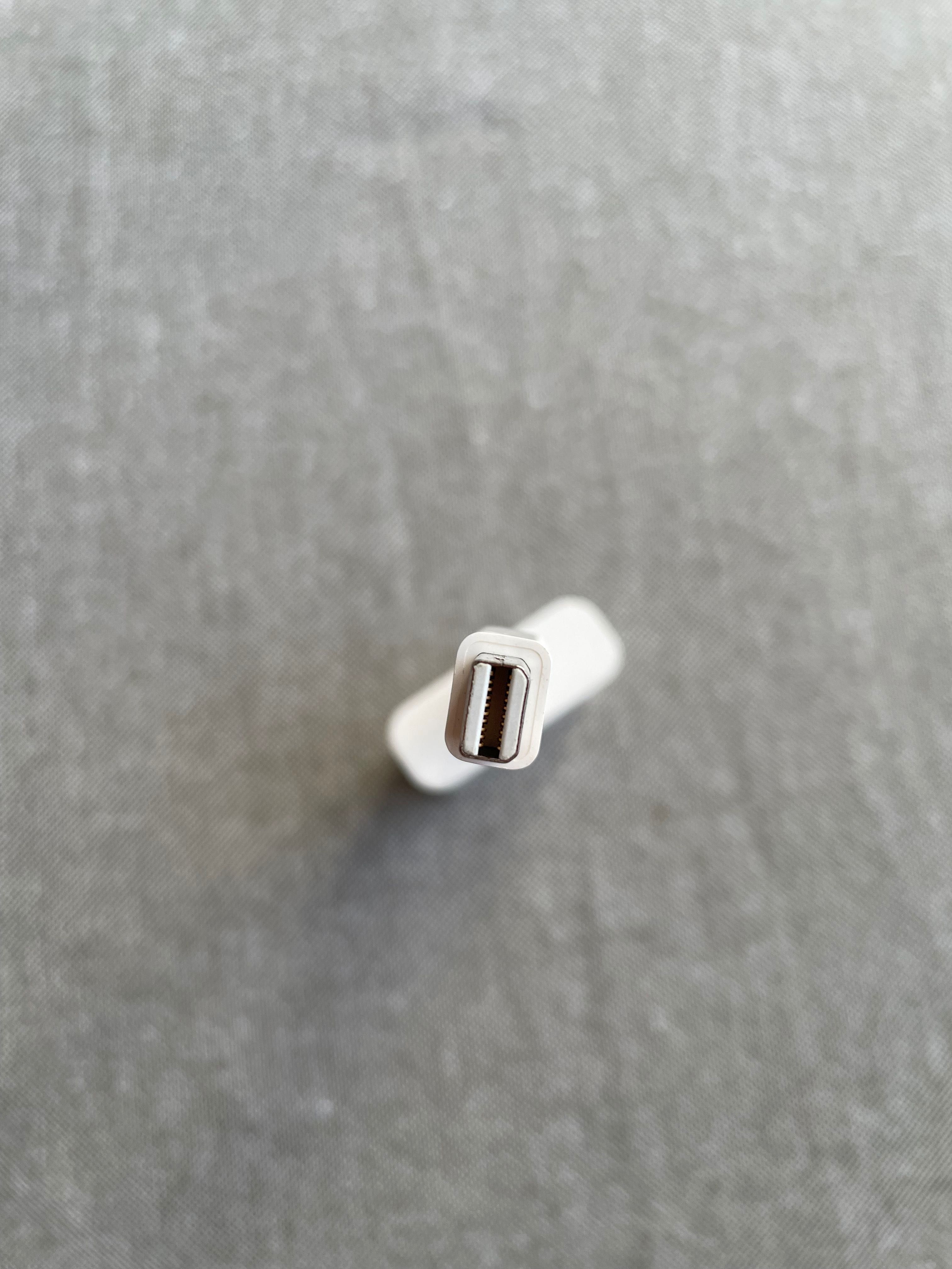 Adapter Apple ze złącza Mini DisplayPort na VGA A1307 display port