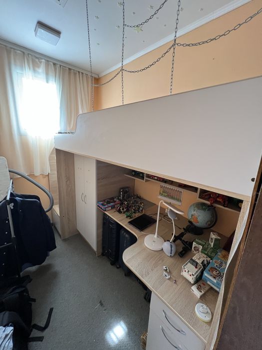 Дитяче ліжко горище з шафою, письмовим столом