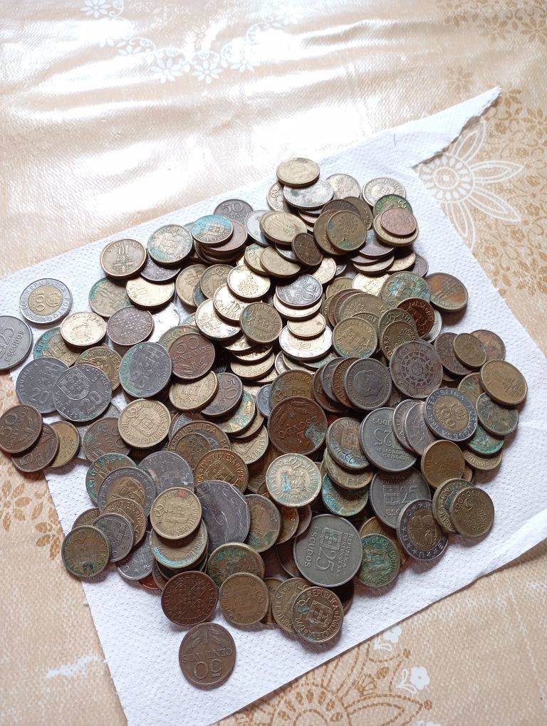 Moedas escudos (diversas)